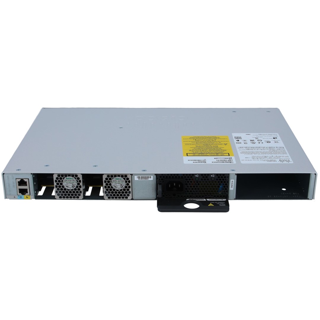 Cisco Catalyst 9200L 24-port PoE+ 4x1G uplink with one 600W AC power supply Switch, Network Essentials